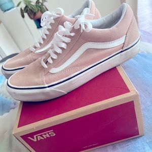 Vans Old Skool sneakers in dusty pink